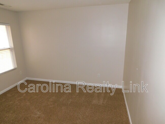 Building Photo - 3131 Decapolis Dr