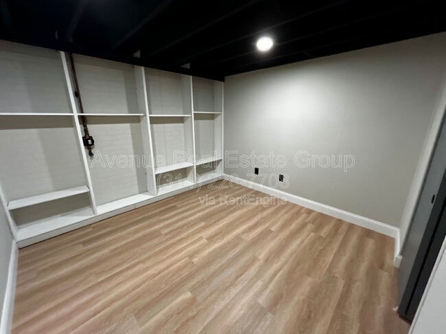 Building Photo - 3265 Hermoso Dr
