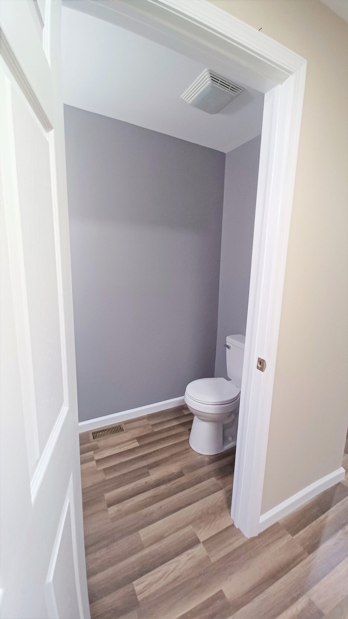 1/2 Bathroom - 135 Hamilton Ave