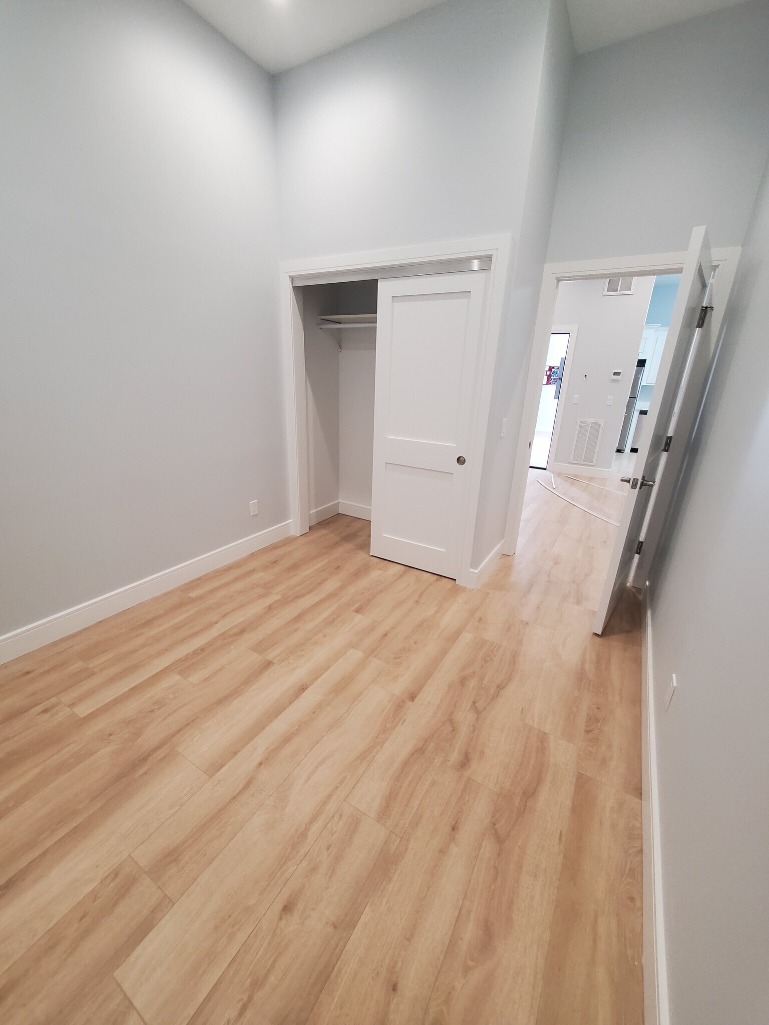 Bedroom - 50 E Main St