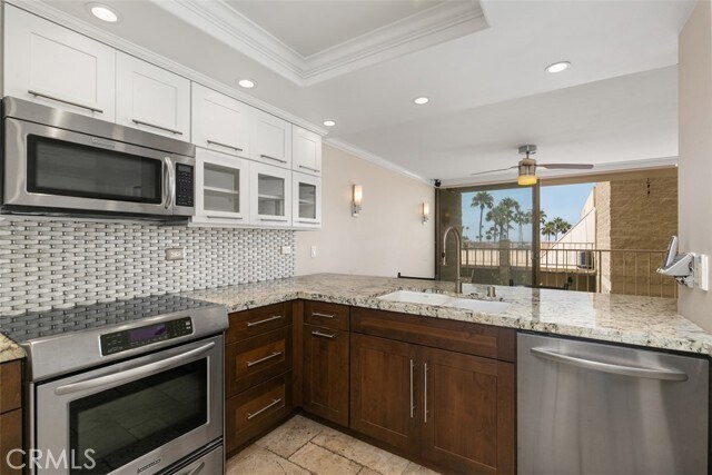 Building Photo - 405 Avenida Granada