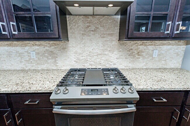 Building Photo - 6401 Cobble Creek Dr