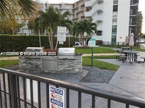 Building Photo - 3475 N Country Club Dr