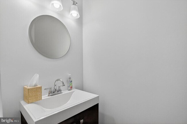 Building Photo - 11433 Heritage Oak Ct