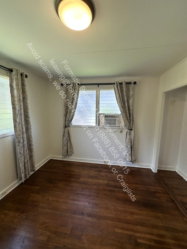 Building Photo - Charming 3-Bedroom Pet-Friendly Home with ...