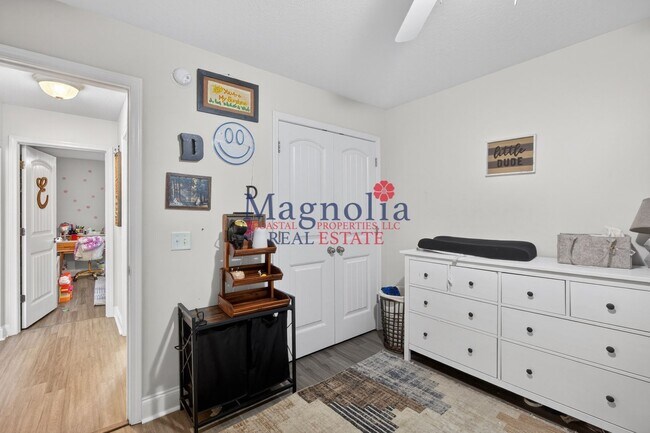 Building Photo - 3 bedrooms, 2 bathrooms in Richmond HIll's White Oak Subdivision! Close to I95, Savannah, Pooler ...