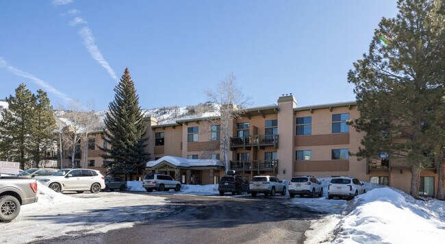 Building Photo - 2395 Storm Meadows Dr