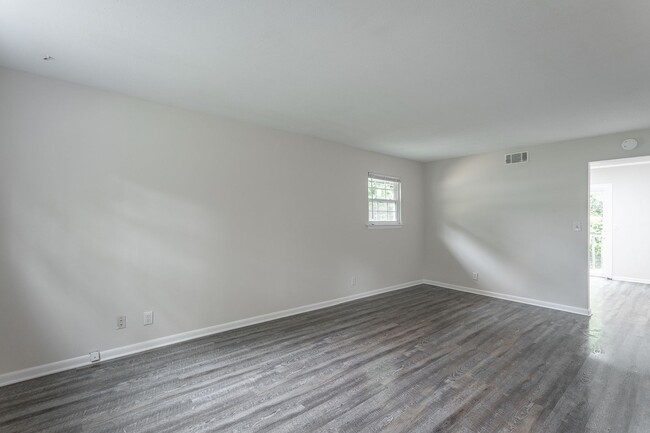 Building Photo - 2404 Briggs Ave