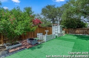 Building Photo - 1203 Ganton Ln