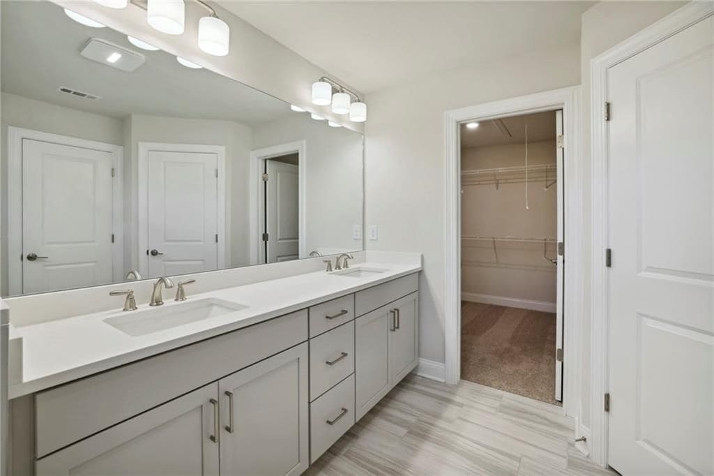 Building Photo - 1358 Live Oak Ln