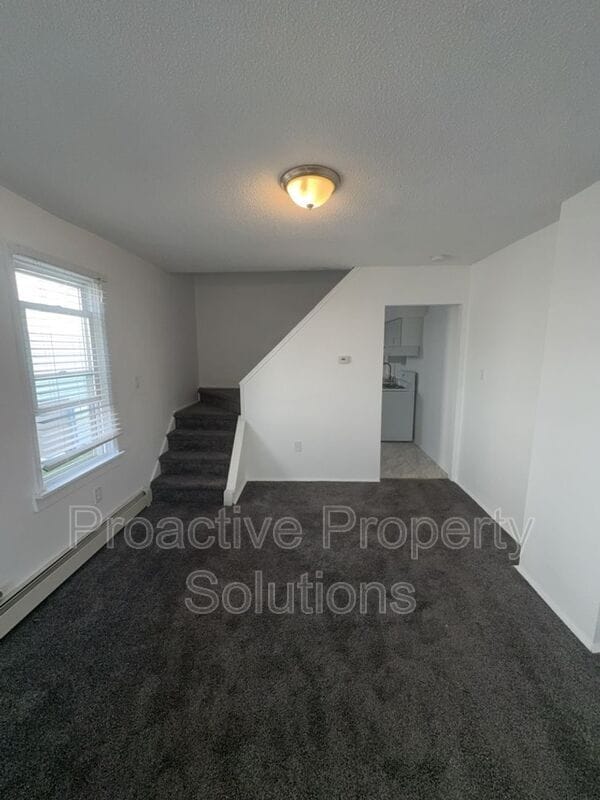 Building Photo - 415-417 17th Ave