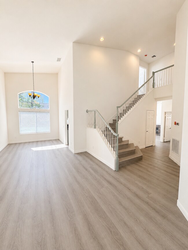 Building Photo - 5178 Corte Vistora