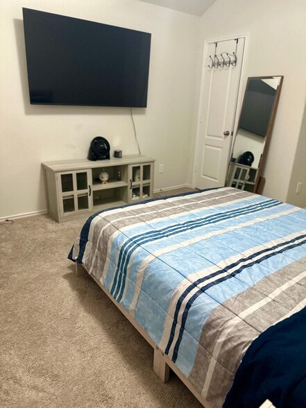 Building Photo - 1 Bollardpoint Ln