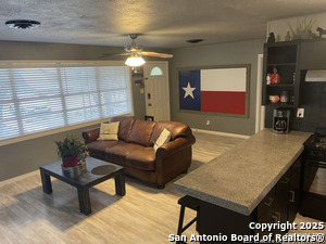 Building Photo - 3058 Westview Dr