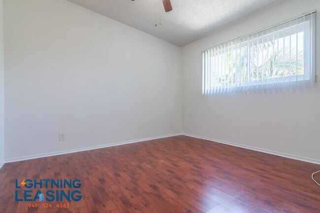Building Photo - 1325 N Harvard Blvd