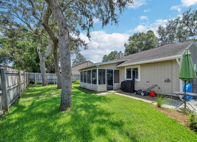 Building Photo - 1034 Alderwood Way