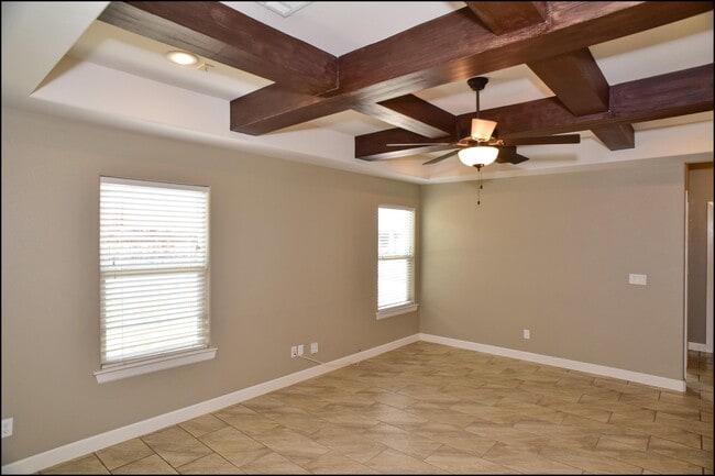 Building Photo - 3744 Loma Adriana