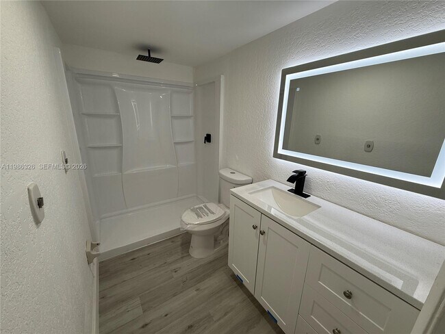 Building Photo - 11477 NW 39th Ct