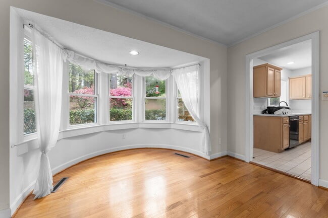 Building Photo - 1055 Inverness Rd