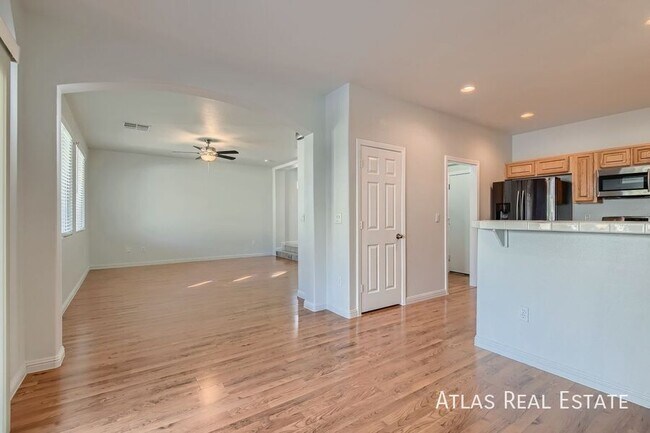 Building Photo - 9278 Shellmont Ct