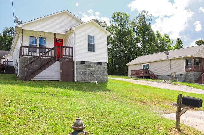 Building Photo - Charming 4 bedroom, 2 bathroom home in Gre...