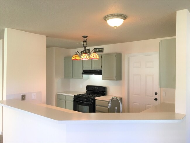 Building Photo - 12944 Orion Ct E