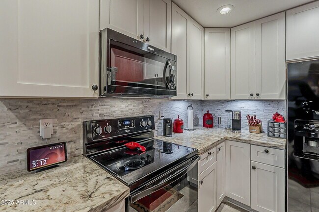 Building Photo - 15205 N Ivory Dr