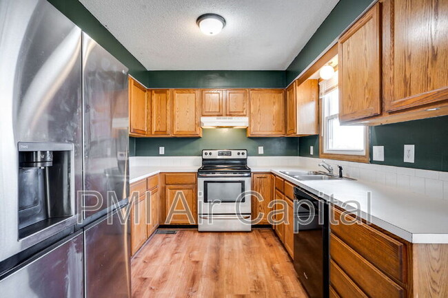 Building Photo - 4043 S Boyd St