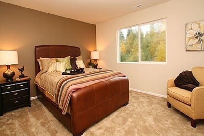 Building Photo - 4 Bedroom + Office in NE Lacey - Fully Fenced Yard and Minutes from freeway and JBLM - Available ...