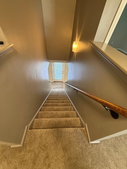 Building Photo - 7021 Sunman Rd