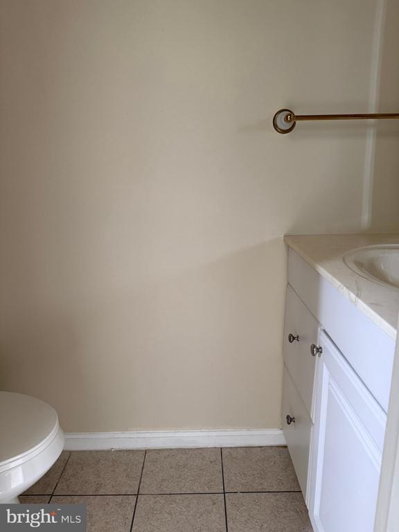 Building Photo - 9 Autumn Hill Way