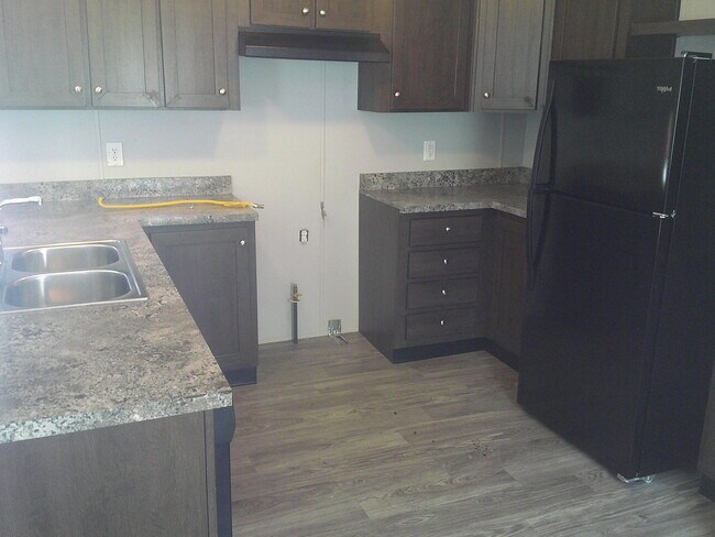 Building Photo - 314 N Green Meadow St SE