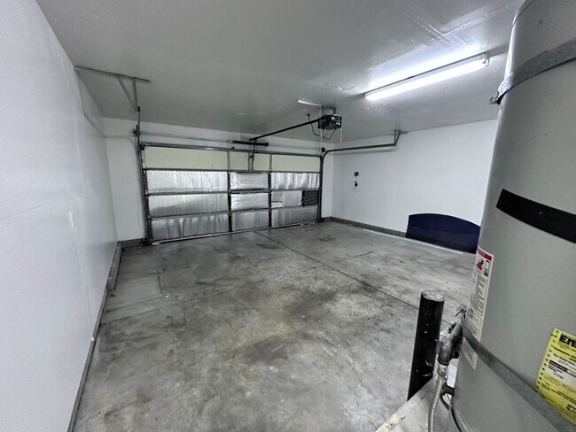 Building Photo - 7821 Cadiz Ct