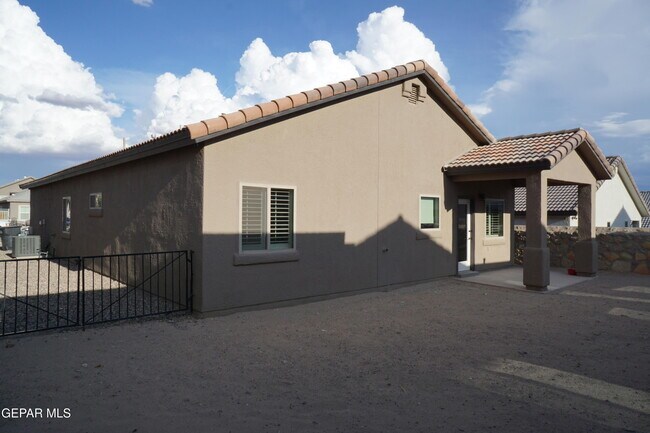 Building Photo - 217 Ilchester Wy