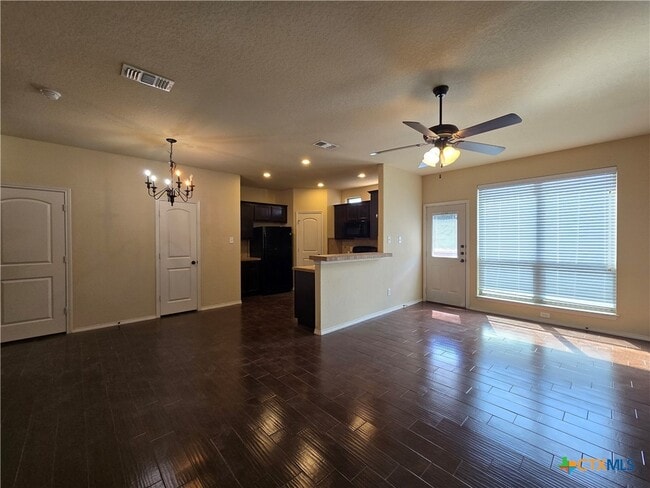 Building Photo - 292 Rosalie Dr