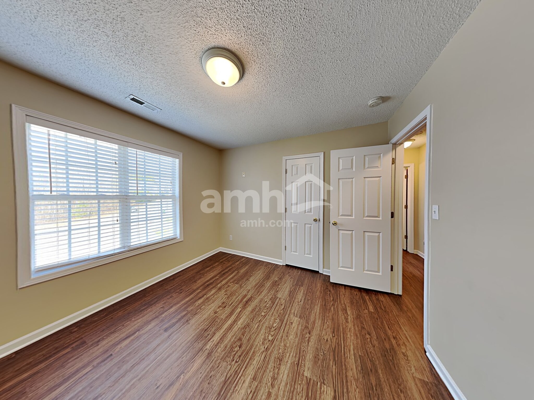 Building Photo - 8111 Kingston Dr