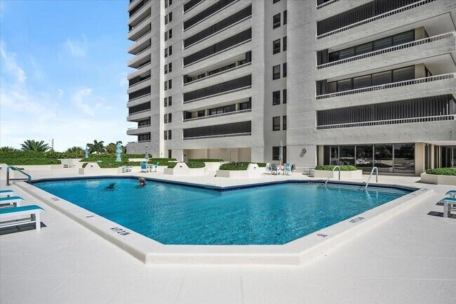 Building Photo - 5280 N Ocean Dr