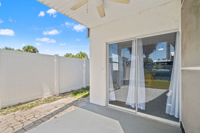 Building Photo - 4004 Centavo Ct