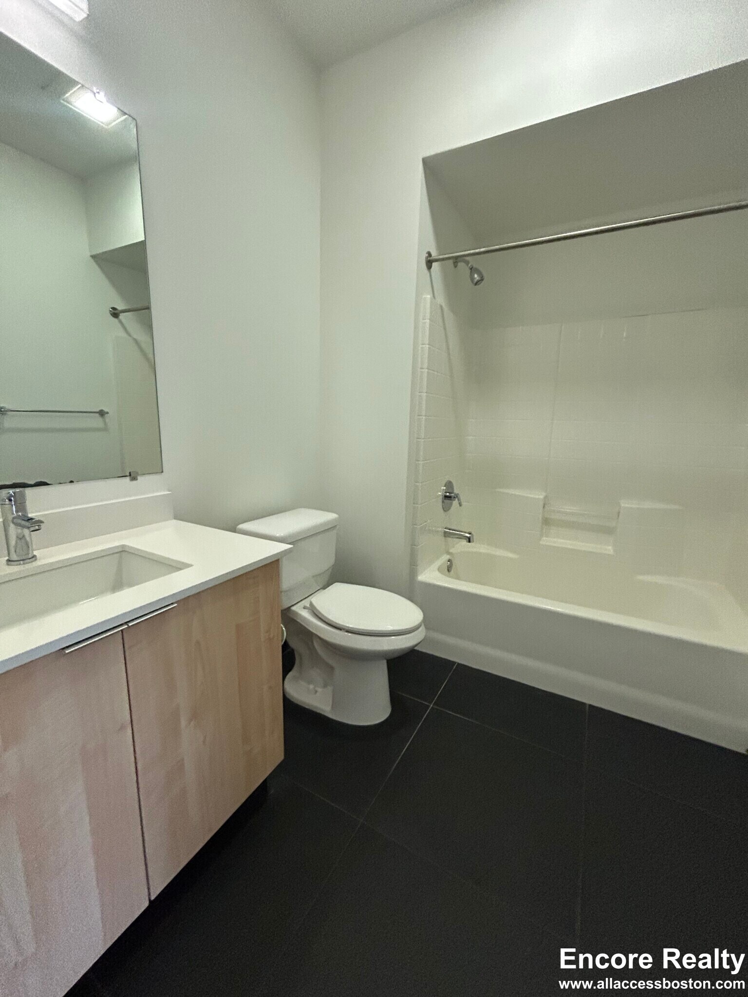 Building Photo - 65 Brainerd Rd