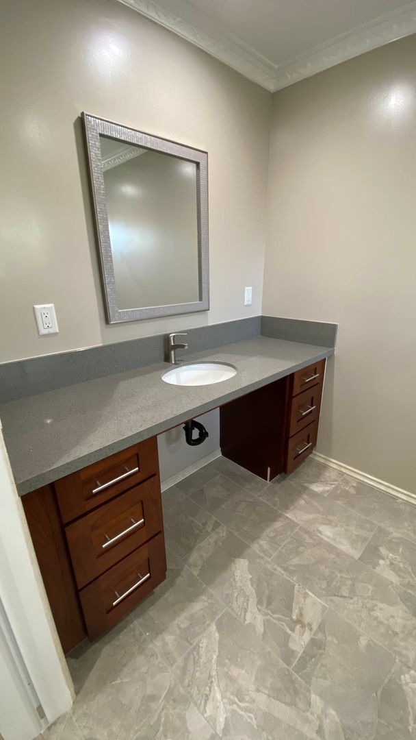 Building Photo - NEWLY BUILT 4BD HOME NESTLED IN WAIMALU!