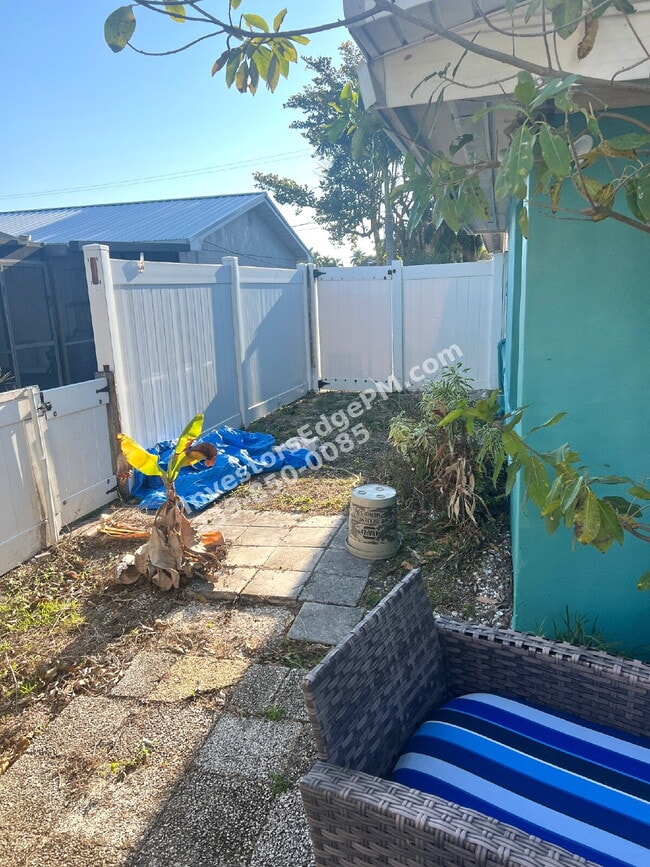 Building Photo - Furnished Waterfront Studio – Utilities Included – Direct River Access