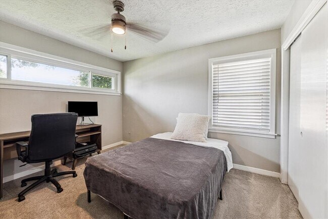 Building Photo - 5259 Willowbend Blvd