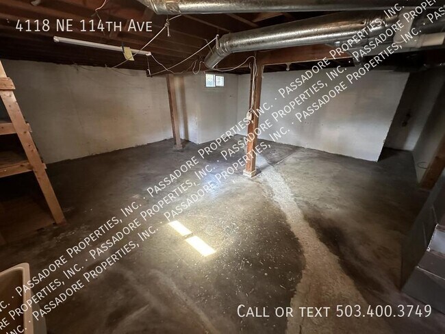 Building Photo - 4118 NE 114th Ave