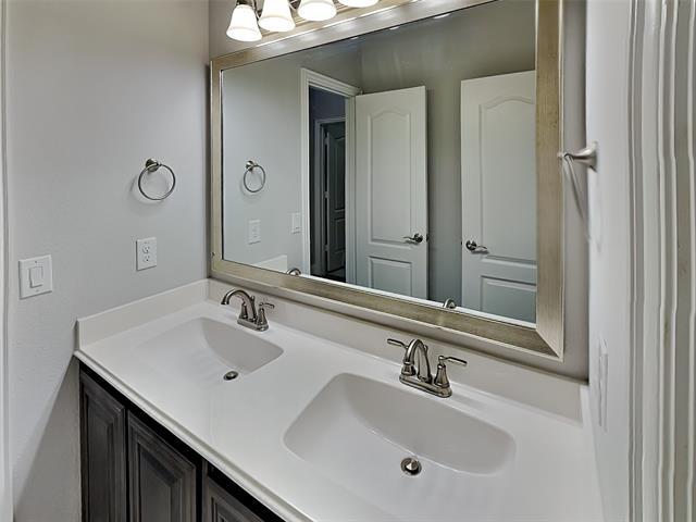 Building Photo - 1204 Sagewood Dr