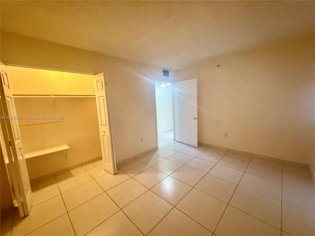 Building Photo - 8760 SW 133rd Avenue Rd