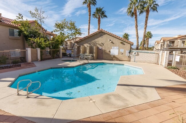 Building Photo - Refurbished upstairs two bedroom in well maintained East side gated complex