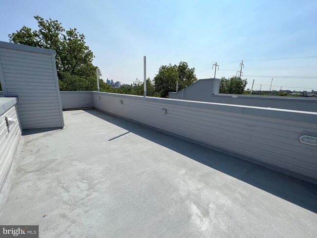 Building Photo - 1505 S 49th St