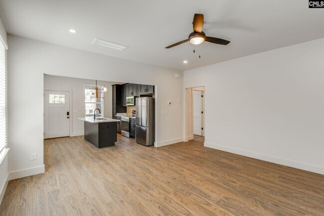 Building Photo - 2516 Richland St