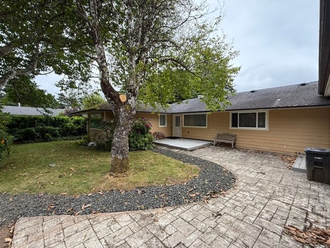Building Photo - 91251 Cape Arago Hwy