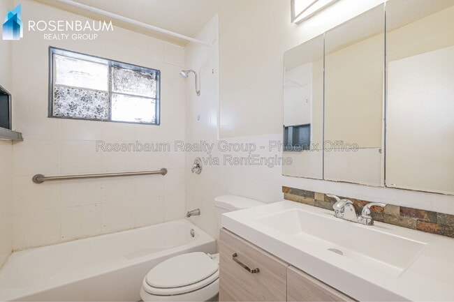 Building Photo - 2609 W McLellan Blvd